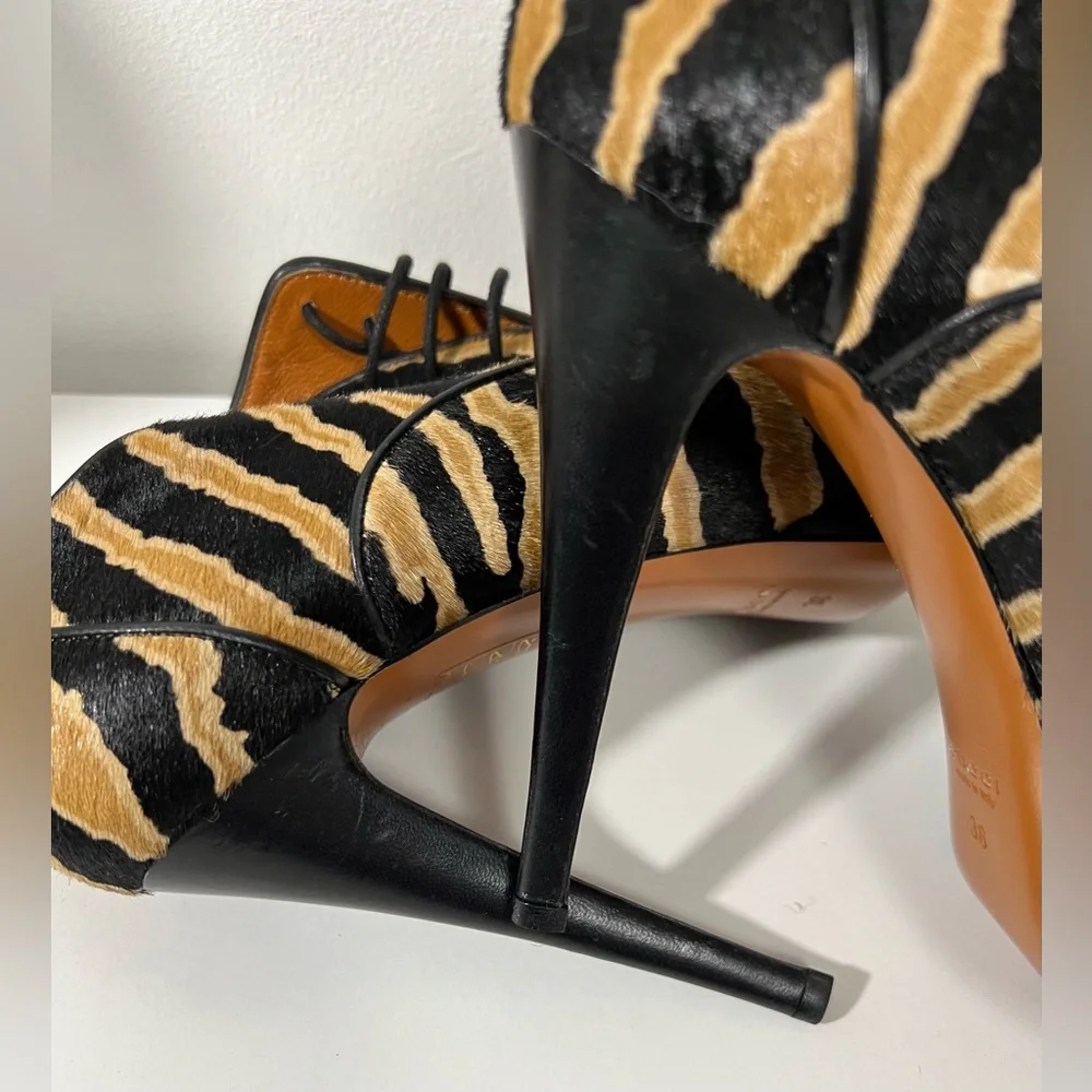 Gucci Ponyhair Pumps NWOT